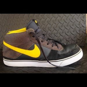 nike sb mavrk mid